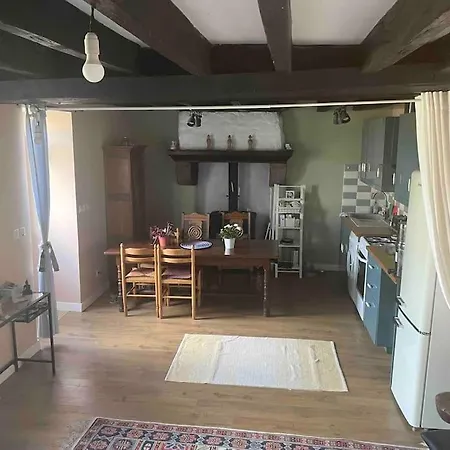 Maison Entiere, En Pleine Campagne *